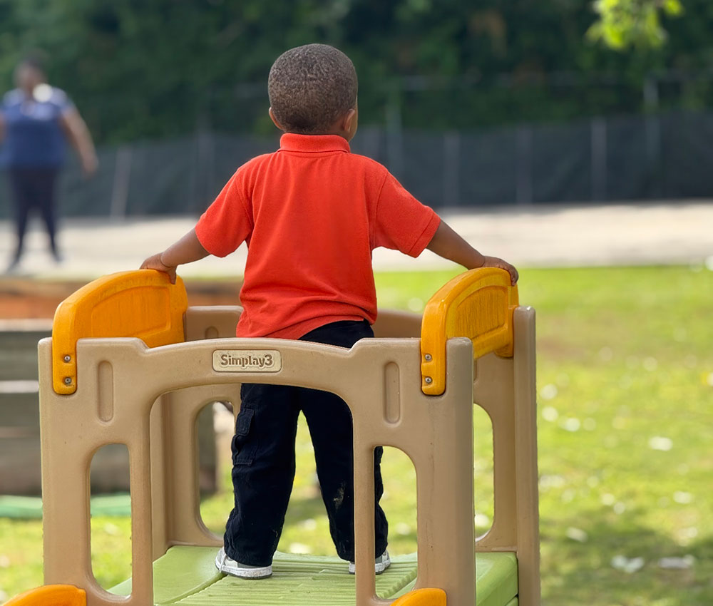 Outdoor STEM & Play Keeps Them Engaged & Active